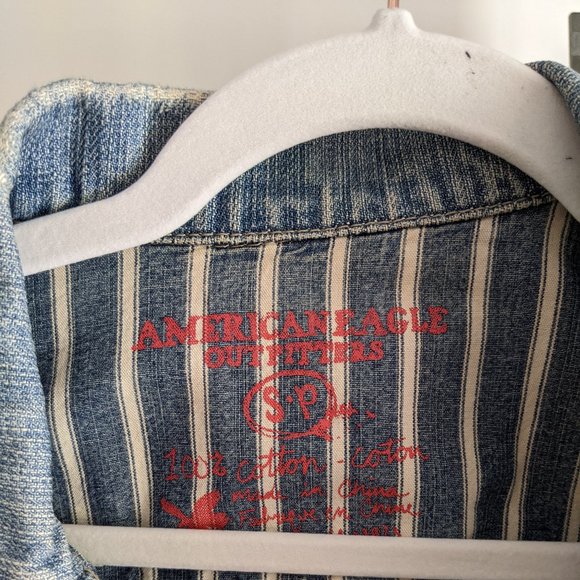Classic Jean Jacket American Eagle Small Blue Denim - Picture 4 of 5